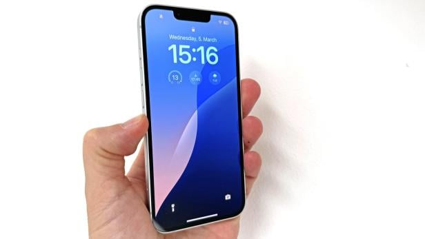 iphone-16e-10.jpg
