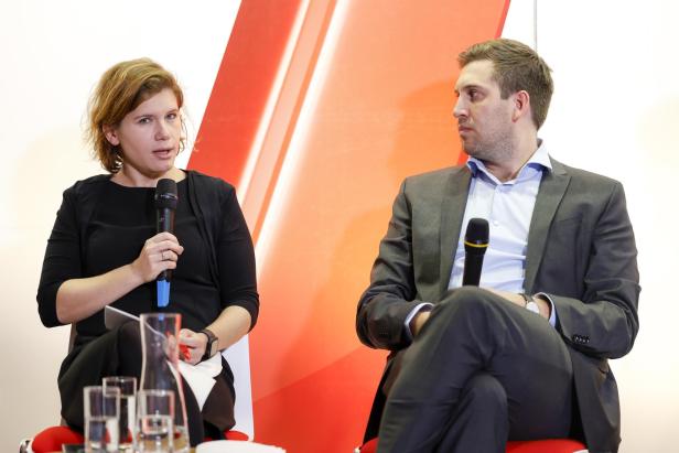 Podiumsdiskussion Ingrid Brodnig und Alexander Pröll Podiumsdiskussion Ingrid Brodnig und Alexander Pröll