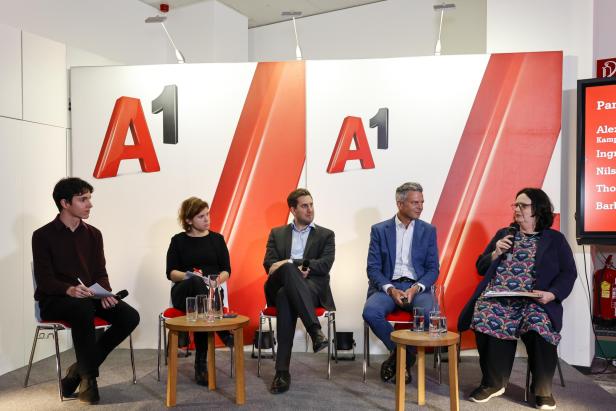 A1 Podiumsdiskussion Teilnehmer v.l.n.r. Nils Gugler, Ingrid Brodnig, Alexander Pröll, Thomas Arnoldner, Barbara Buchegger A1 Podiumsdiskussion Teilnehmer v.l.nr. Nils Gugler, Ingrid Brodnig, Alexander Pröll, Thomas Arnoldner, Barbara Buchegger
