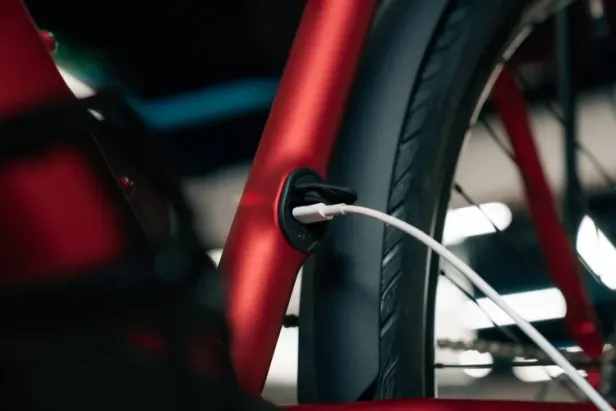 Hier sieht man den USB-C-Anschluss im Detail. Hier sieht man den USB-C-Anschluss im Detail.