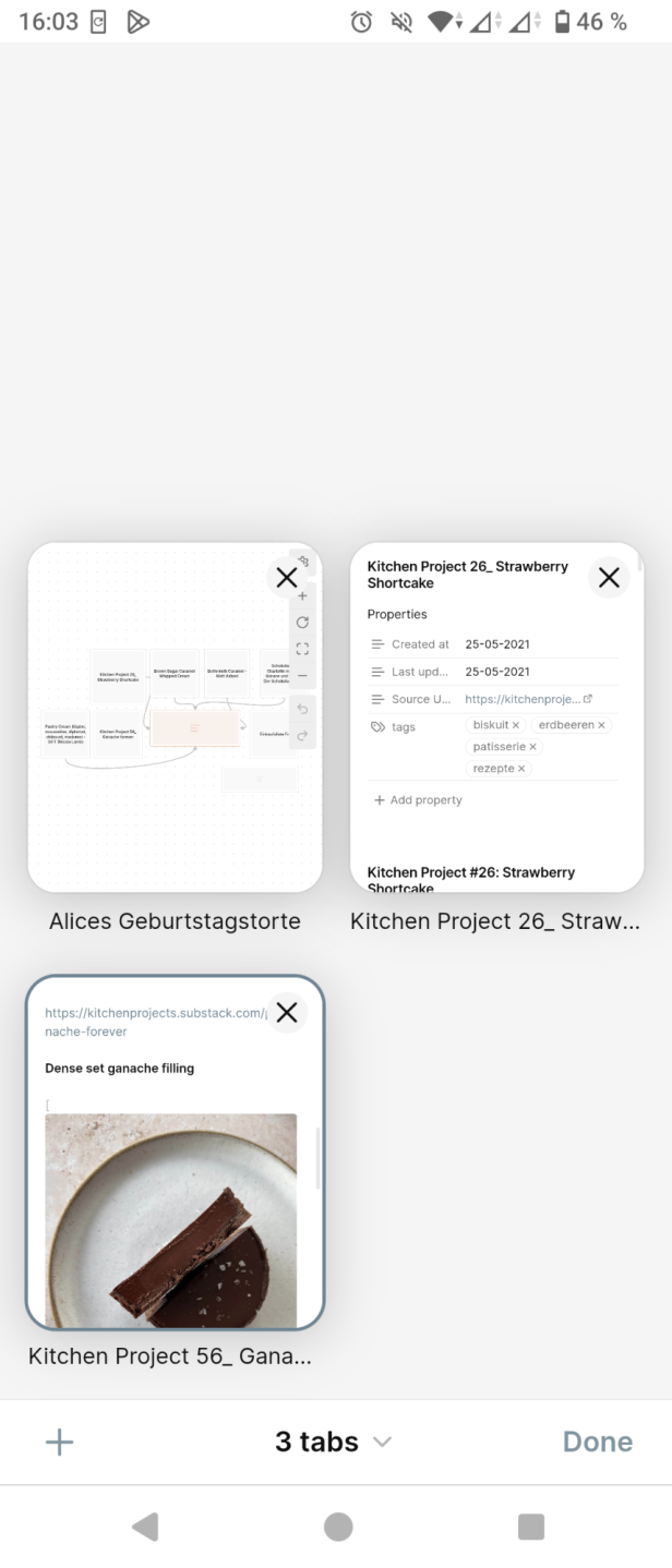 Man kann auch auf dem Smartphone mehrere Notizen gleichzeitig öffnen, die Anzeige ähnelt einem Webbrowser. Screenshot offene Notizen in Obsidian Android
