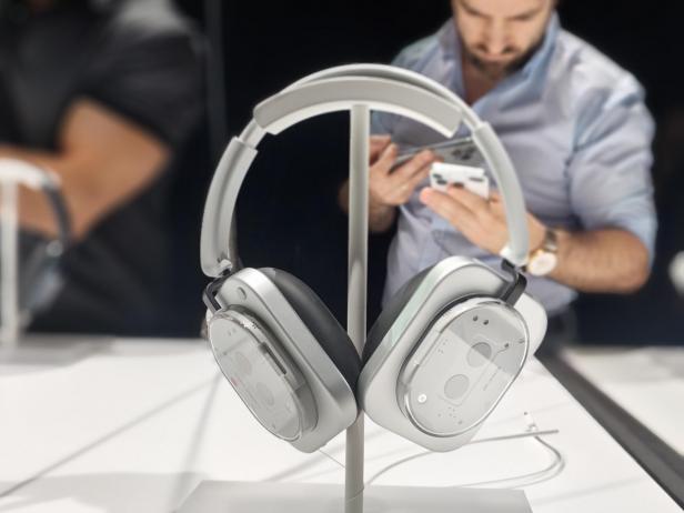 Die Nothing Headphone 1 in Weiß.