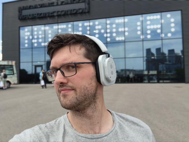 „Nothing“ steht drauf, und das sieht man von Weitem.