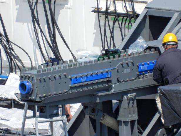 Railgun auf der Asuka ohne Verkleidung Railgun auf der Asuka ohne Verkleidung