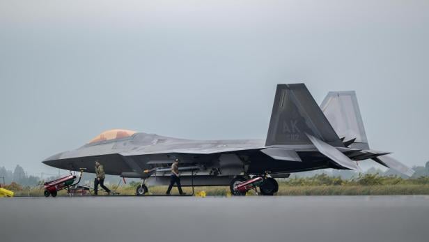 F-22 F-22