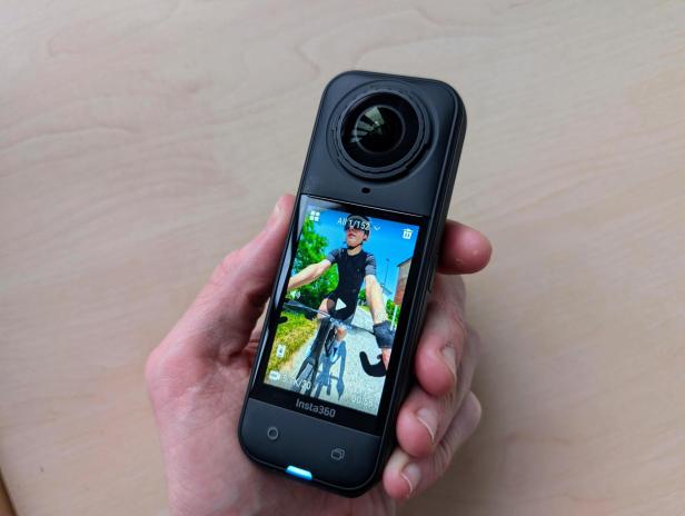 Insta360 X5