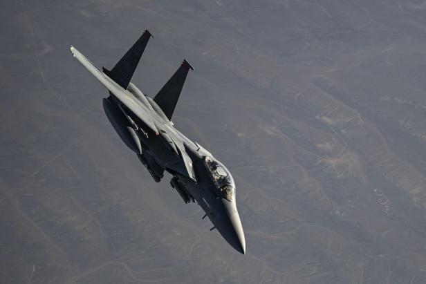 F-15 mit braunen Flecken F-15 mit braunen Flecken