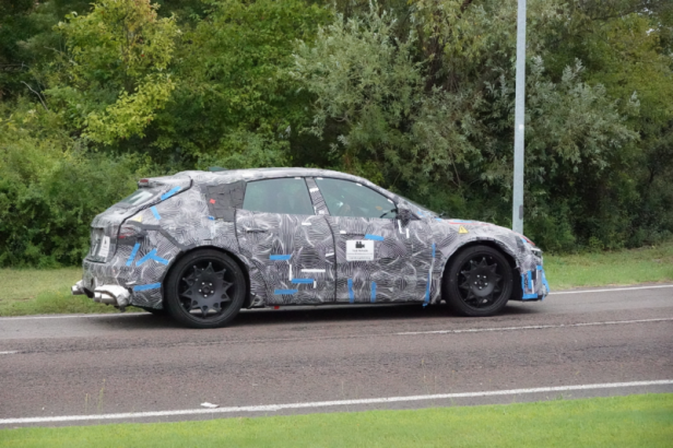 Dieses Auto soll ein E-Ferrari sein. Dieses Auto soll ein E-Ferrari sein.