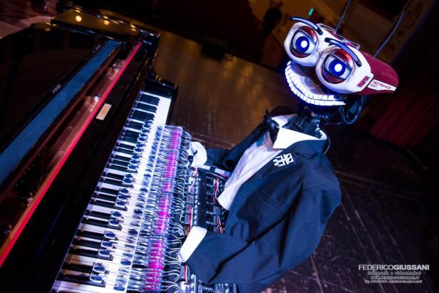 Der Klavierroboter Teotronico.