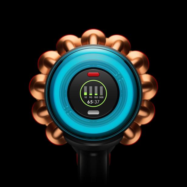 Nahaufnahme des Displays eines Dyson Staubsaugers, das die verbleibende Akkulaufzeit anzeigt.