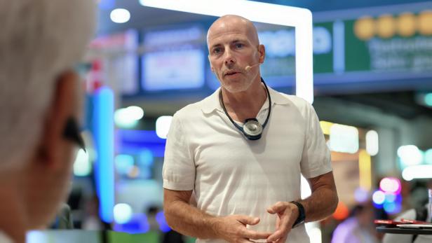 Fritz!-CEO Jan Oetjen auf der IFA in Berlin 2025.