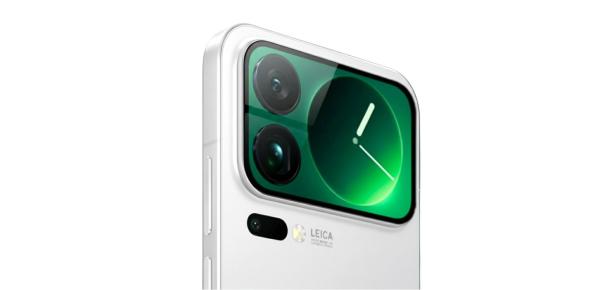 Detailansicht der Leica-Kamera eines Xiaomi 17 Pro Max Smartphones.