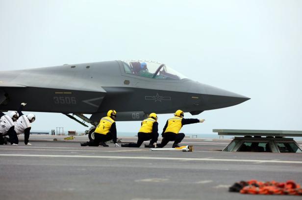 J-35 an Bord der Fujian