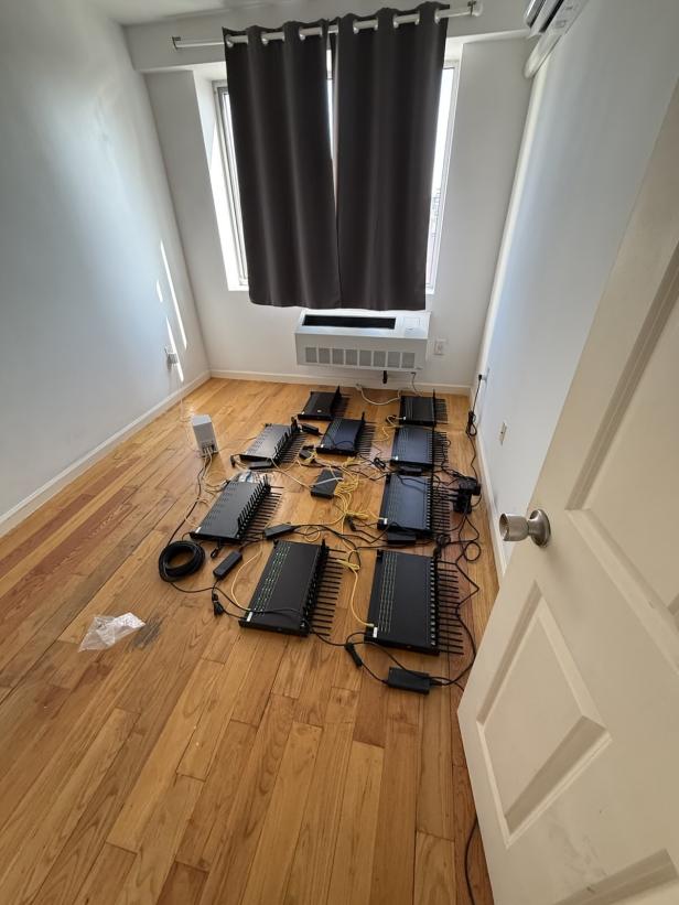 Beschlagnahmtes Equipment.