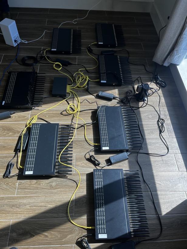 Beschlagnahmtes Equipment.