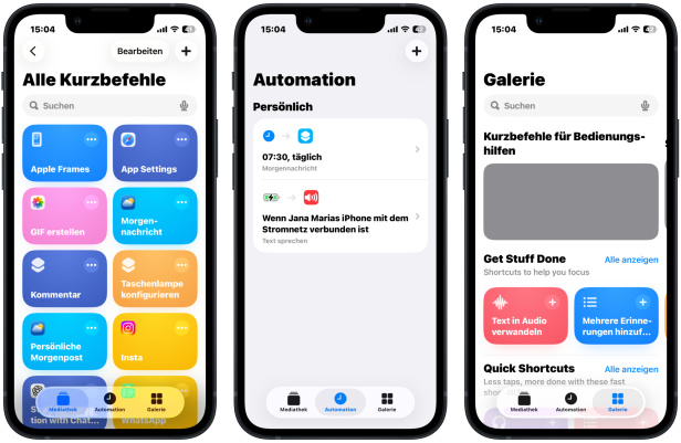 Drei iPhones zeigen die Kurzbefehle-App mit individuellen Shortcuts, Automatisierungen und einer Galerie für neue Automatisierungen und Bedienungshilfen.