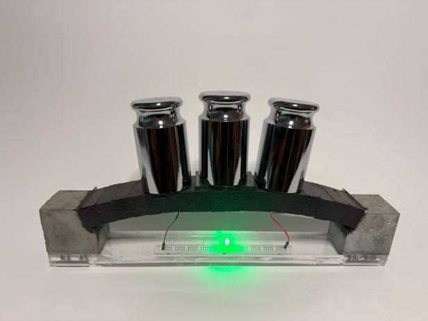 Dieser Bogen besteht aus dem Beton-Akku