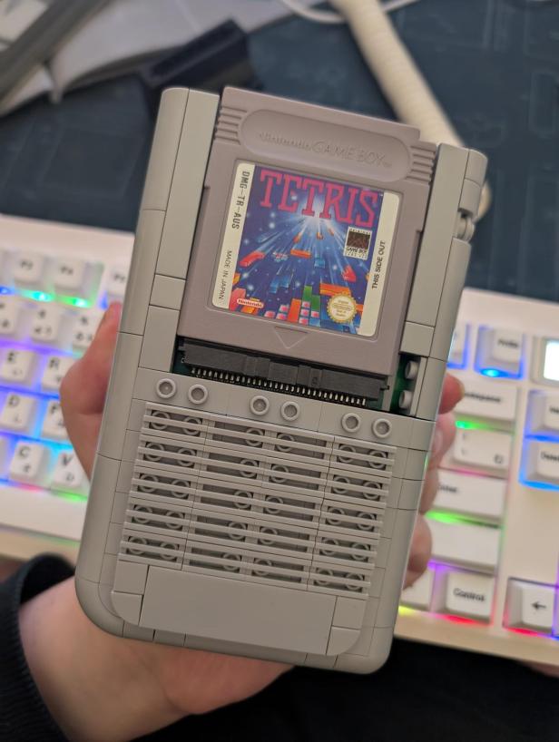 Lego Game Boy wird zum echten Game Boy: Rückseite