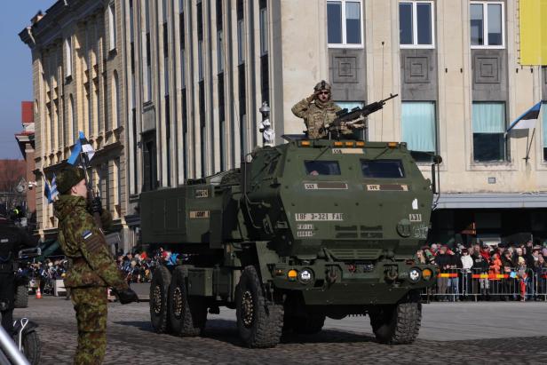 HIMARS bei einer Parade in Belgien