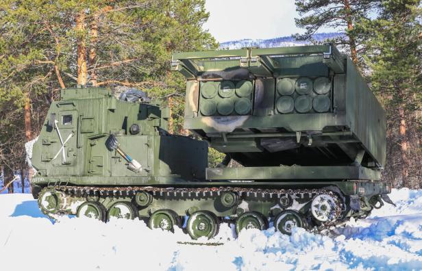 MLRS der US-Armee im Schnee
