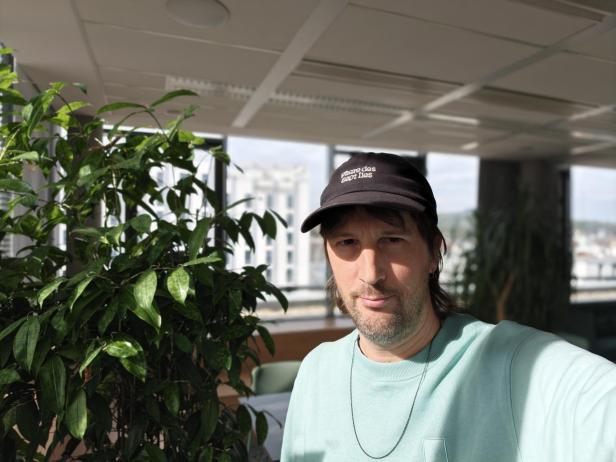 Oppo Find X9 Pro: Beispielfoto mit der Hauptkamera im Porträt-Modus