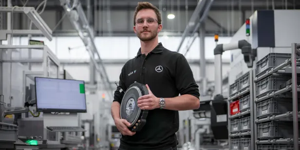 Der Scheibenläufermotor von YASA ist keine 13 Kilo schwer.