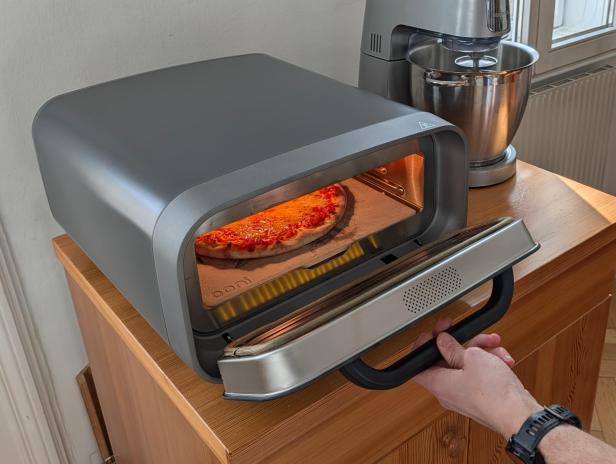 Pizza im Ooni-Ofen
