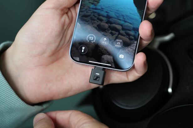 Sennheiser HDB 630 Dongle im Handy