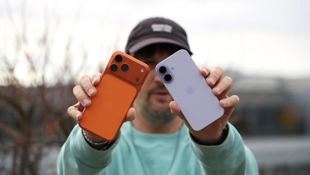 iPhone 17 Pro Max vs. iPhone 17