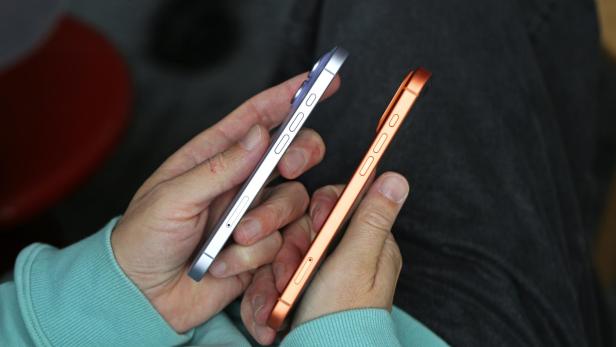 iPhone 17 Pro Max vs. iPhone 17