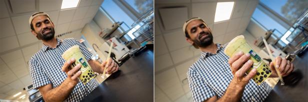 Ein Mann im Hemd hält einen Becher mit Sensor. Links so, dass seine Finger auf dem Hydrogel liegen; rechts so, dass seine Finger auf dem Sensor liegen.