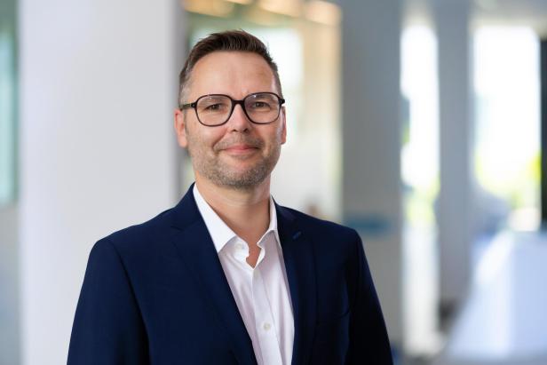 Peter Stepanek im Anzug