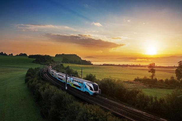 Westbahn vor Sonnenuntergang