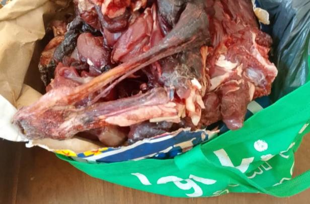 Beschlagnahmtes Fleisch in einer Plastiktüte