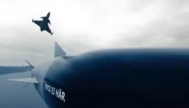 Eine Rakete wird von einem Kampfflugzeug gestartet