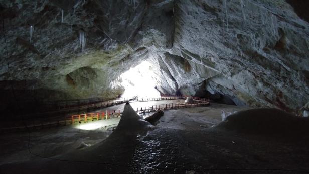 Bakterien aus Eishöhle in Rumänien