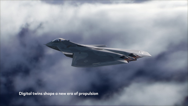 Ein moderner Kampfjet mit Tarnkappenfähigkeiten fliegt über grauen Wolken