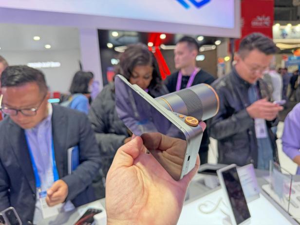 Modulares Smartphone von Tecno