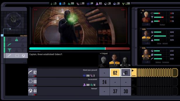 Die Systemkarte aus Star Trek Voyager: Across the Unknown zeigt die Voyager und verschiedene erkundbare Planeten mit Ressourcen- und Missionssymbolen.
