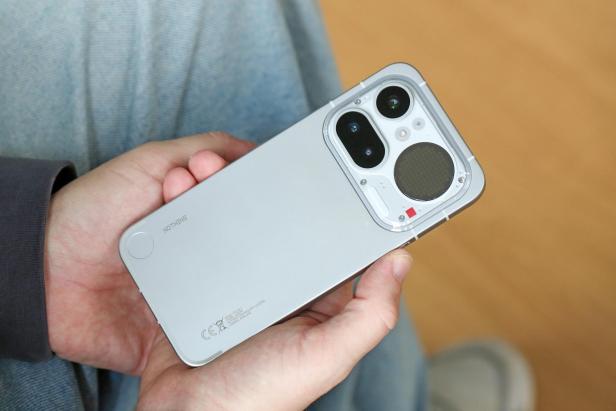 Nothing Phone (4a) Pro