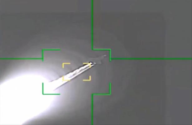 Wärmebild einer F-35 die kurz davor von einer Rakete getroffen wurde