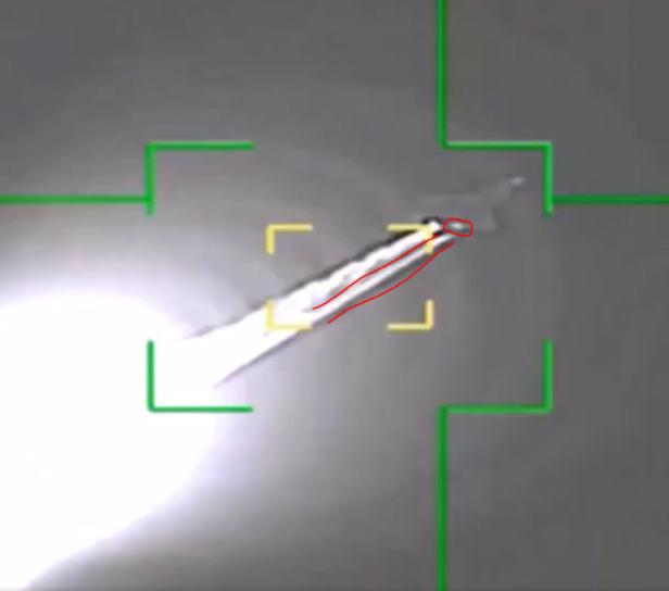 Wärmebildaufnahme einer F-35, die von einer Rakete getroffen wurde