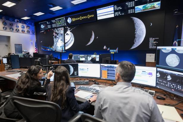 Das Orion-Raumschiff ist sicher im Pazifik gelandet