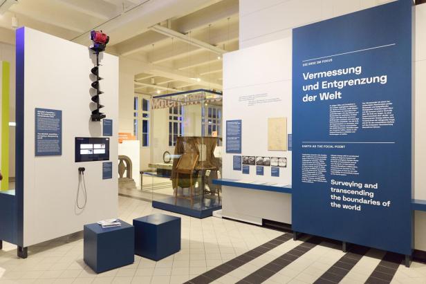 Die Arktisforschung mit Eisbohrer und Seehundfell-Dunkelkammer