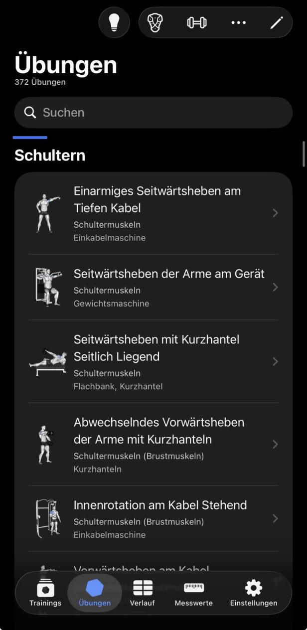 Übungsauswahl in der Gymbook-App, mit "Einarmiges Seitwärtsheben am Tiefen Kabel" und 371 anderen Übungen