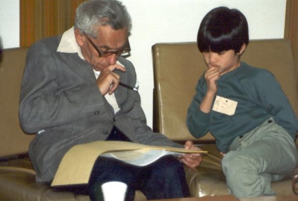 Paul Erdős unterrichtete das Nachwuchstalent Terence Tao bereits 1985.