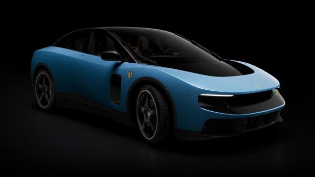 Ferrari Luce von der Seite