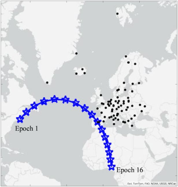 Die von den Forschern simulierte Flugbahn, auf der sich die störenden Satelliten bewegt haben dürften (blau)