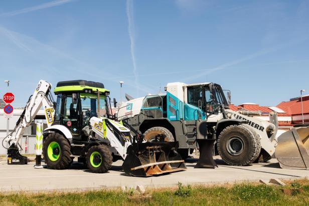 Wasserstoff-Bagger von JCB und Liebherr.