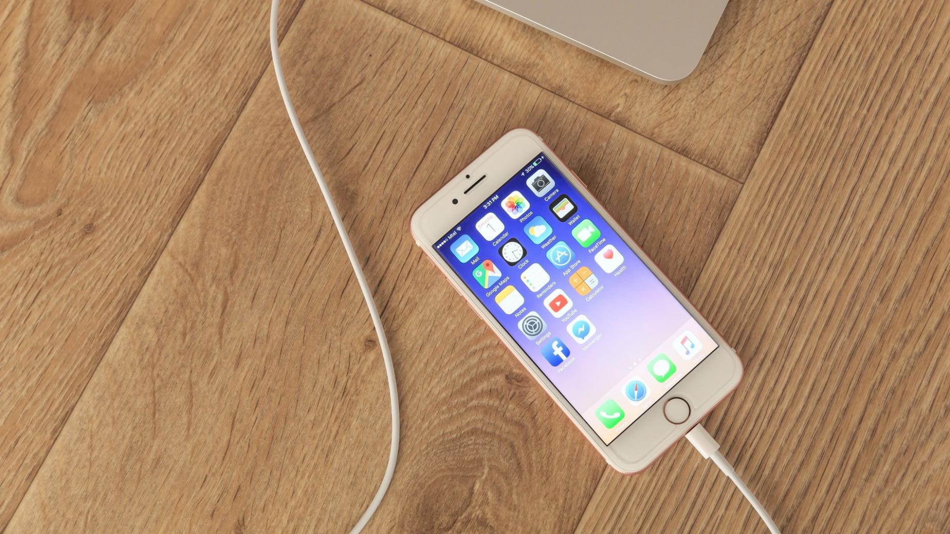 Kaputtes iPhone Kabel: Vietnamesin stirbt an Elektroschock Apple warnt vor iPhone Ladegeräten